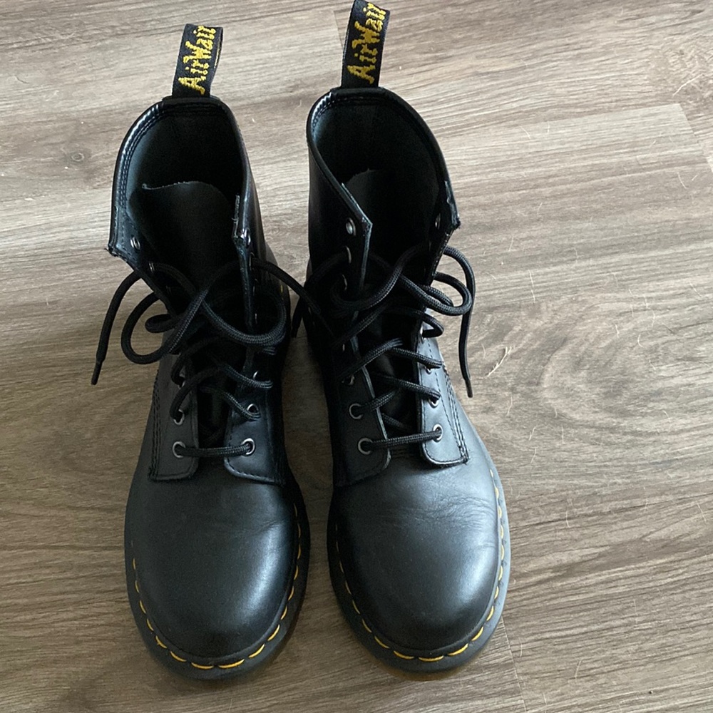 Dr Martens - barely worn!